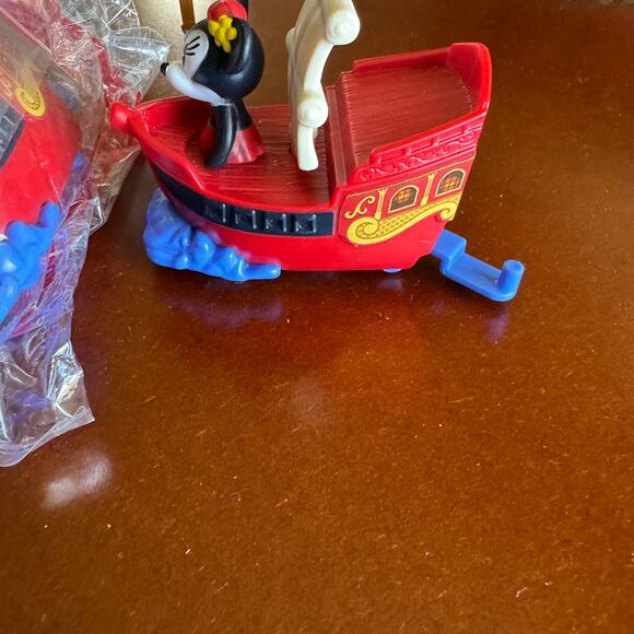 2022 McDonald's Happy Meal Toy *Minnie Mouse* Pirates of Caribbean Railway #7 - Picture 7 of 9